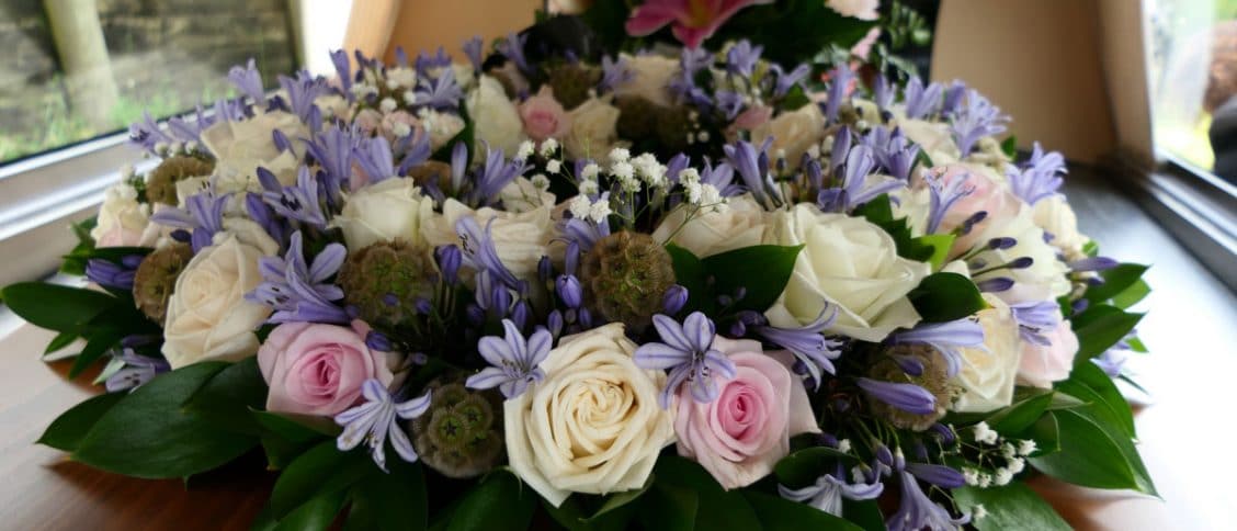 Composition florale pour un enterrement