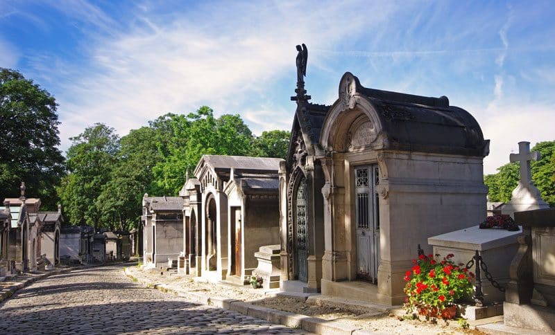 Caveau au sein d'un cimetière