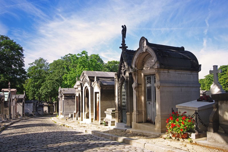 Caveau au sein d'un cimetière